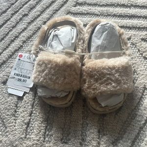 faux shearling sandals zara